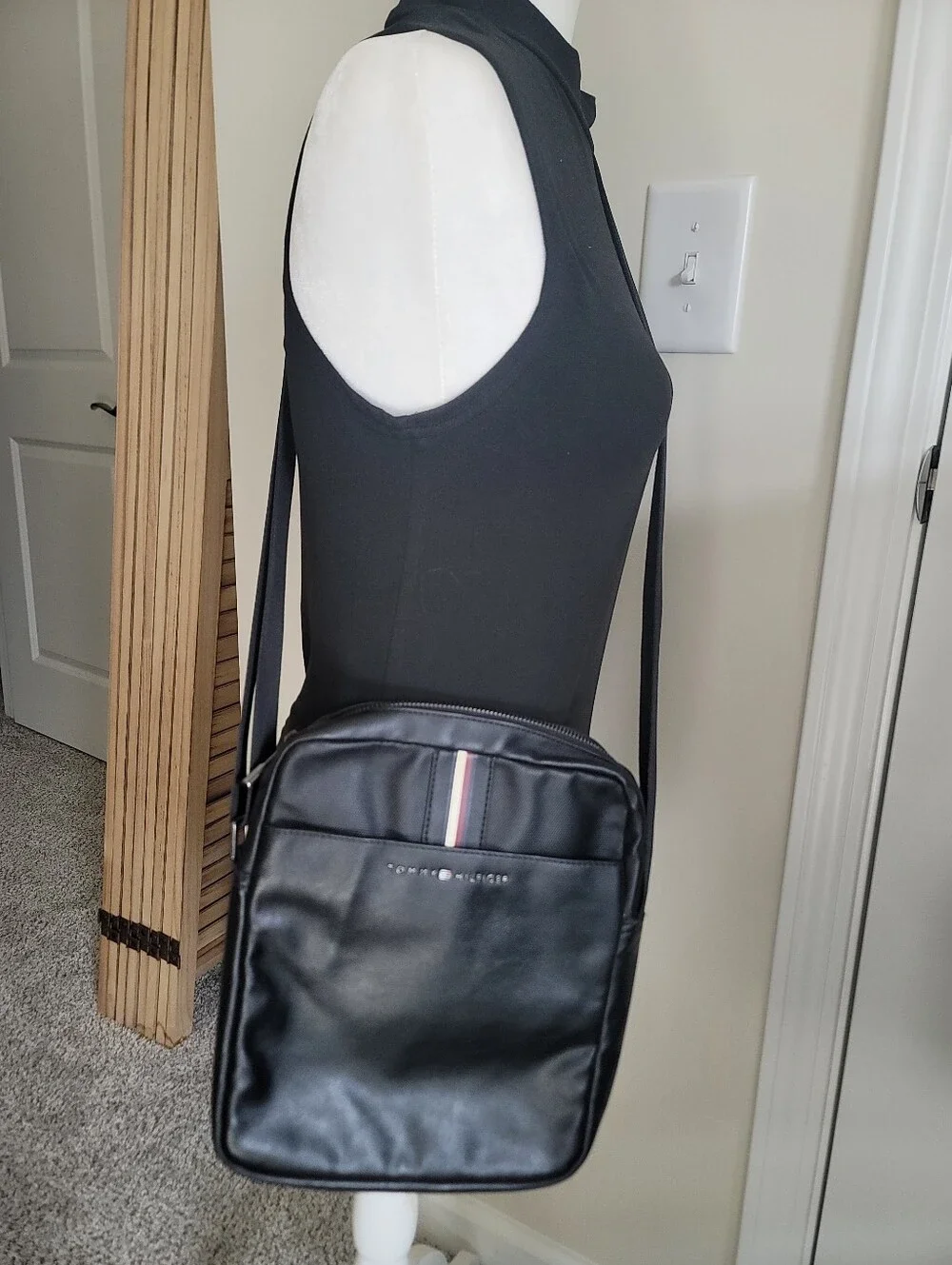 TOMMY HILFIGER Crossbody